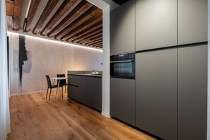 Design Apartment | Living area | 32-inch Smart TV with digital channels, TV - Sant'Angelo Apartment by Wonderful Italy (Venice)