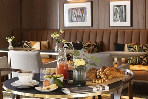 Daily buffet breakfast (EUR 20 per person)