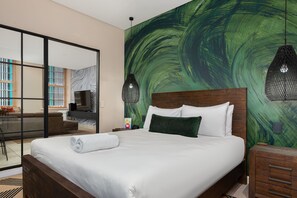 Exclusive Apartment | In-room safe, laptop workspace, iron/ironing board, free WiFi