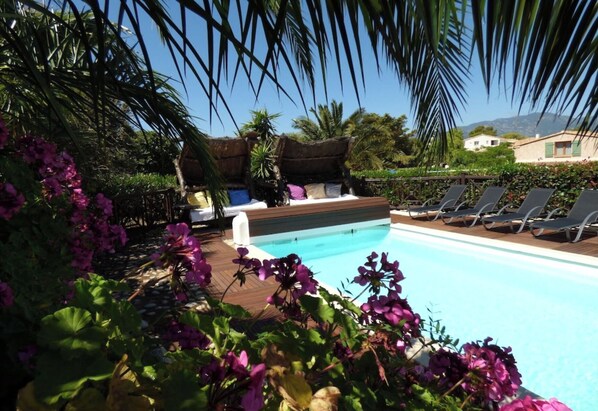 Outdoor pool, a heated pool