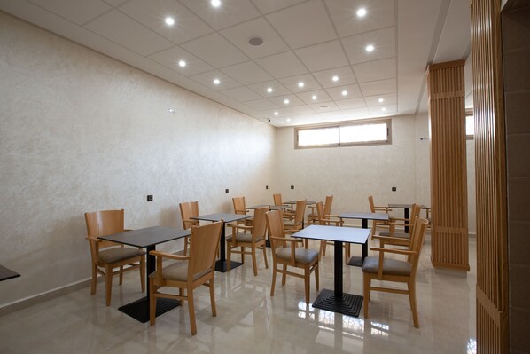 Daily full breakfast (EUR 40 per person)