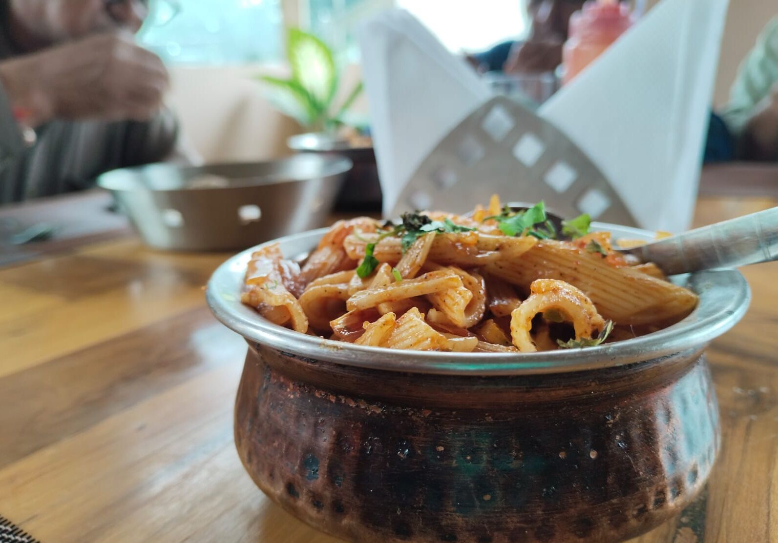 Khu vực ăn uống tại phòng