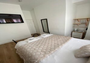 Habitación exclusiva doble | Decoración individual y mobiliario individual