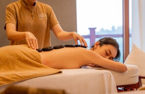 Couples treatment rooms, sauna, hot tub, steam room, Turkish bath - Senna Wellness Retreat (Bac Ninh)