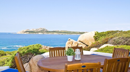 Beachfront villa on the first row with breathtaking sea view