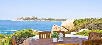 Beachfront villa on the first row with breathtaking sea view