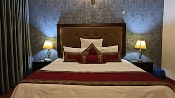 Kamar Double Standar | Dilengkapi dengan perabotan berbeda-beda, meja kerja, dan Wi-Fi gratis