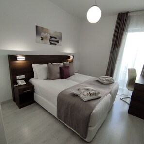 Superior Room | Minibar, in-room safe, blackout drapes, iron/ironing board - International Atene hotel (Athens)