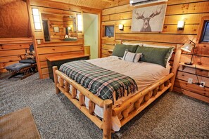 3 bedrooms, free WiFi, bed sheets - The Fairy Woods Cabin in Banner Elk, NC, offers a cozy retreat for up to 8 guests. (Banner Elk)