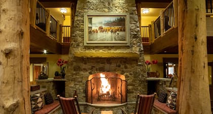 Ski-in Ski-out Luxurious 3 Bed 3 Bth + Free Ski Passes @ Teton Club