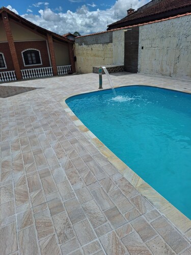 House with Pool in Itanhaém – Family and Pets