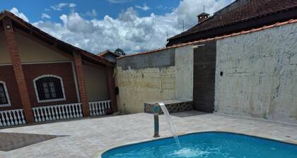 House with Pool in Itanhaém – Family and Pets
