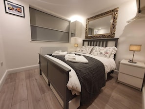 2 chambres, fer et planche Ă repasser, Wi-Fi, draps fournis