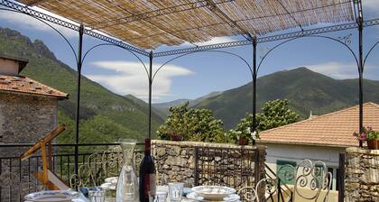 Traditional house in the countryside at 20 km from Alassio