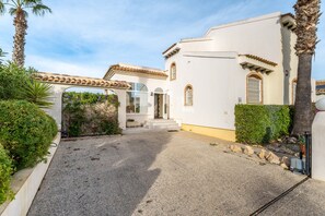 Exterior - Villa "Las Ramblas" with Mountain View, Private Pool & Wi-Fi (Orihuela)