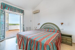 3 bedrooms, free WiFi, bed sheets - Villa "Las Ramblas" with Mountain View, Private Pool & Wi-Fi (Orihuela)