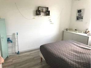 1 Schlafzimmer, Bügeleisen/Bügelbrett, kostenloses WLAN, Bettwäsche
