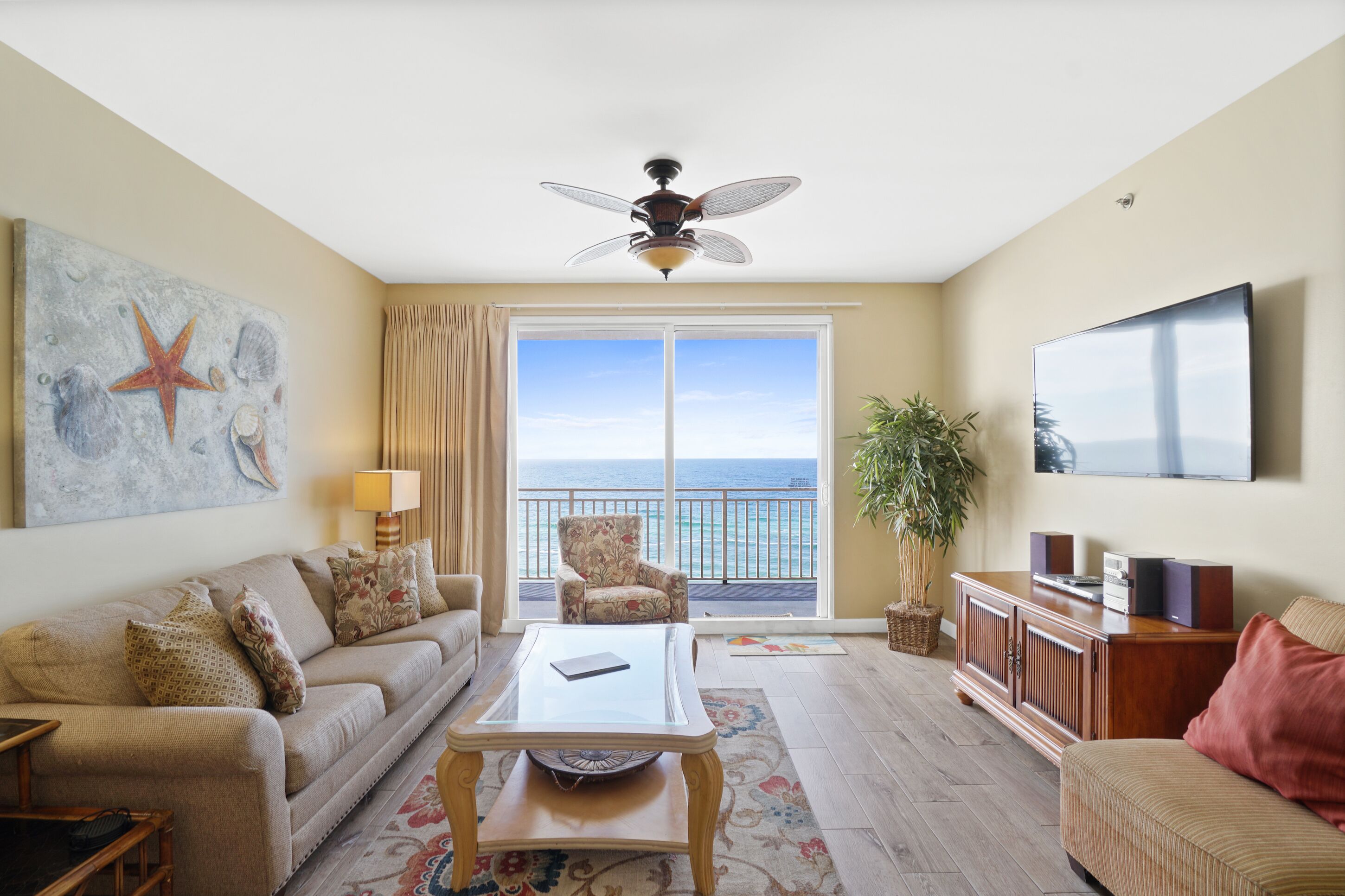 Splash Direct Beachfront - Family Friendly Paradise! Free Activities Included!
