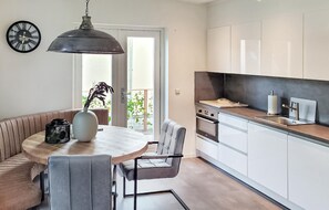 Kühlschrank, Herdplatte, Geschirrspüler