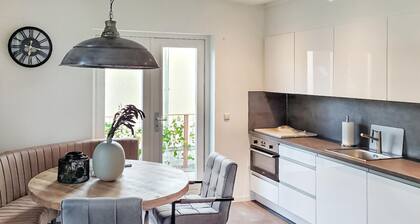 Lovely home in Den Oever with WiFi