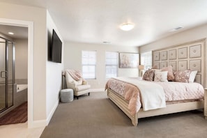 3 bedrooms, laptop workspace, iron/ironing board, cots/infant beds