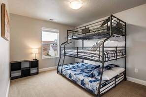 House, 4 Bedrooms