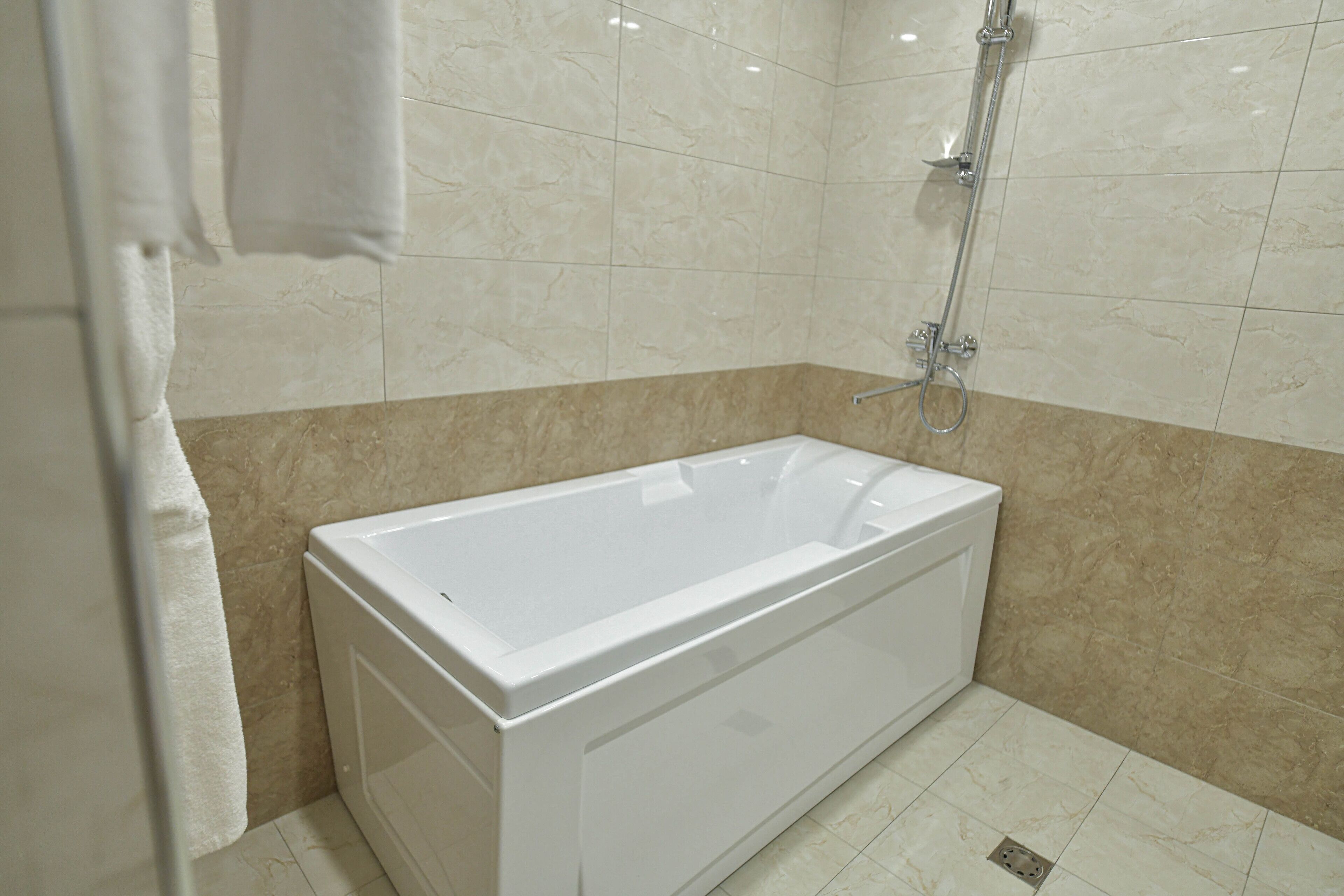 shower, free toiletries, hair dryer, slippers