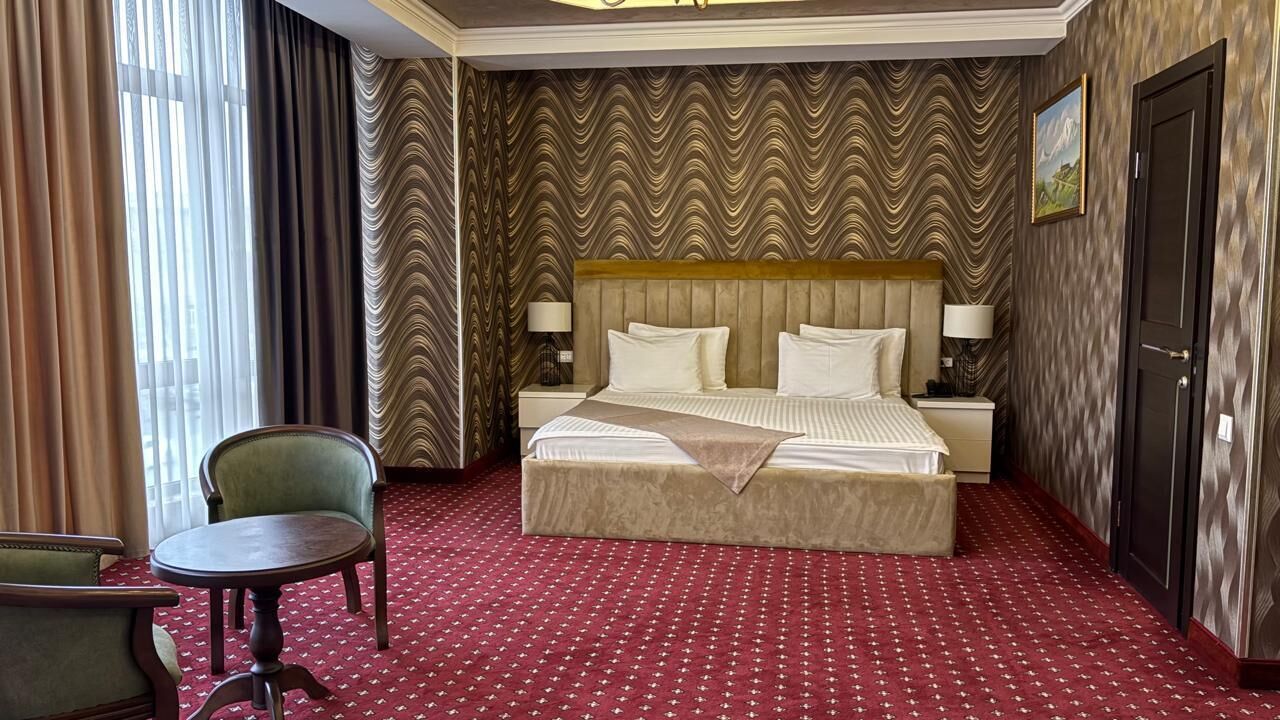 Deluxe Double Room | Premium bedding, down comforters, in-room safe, desk