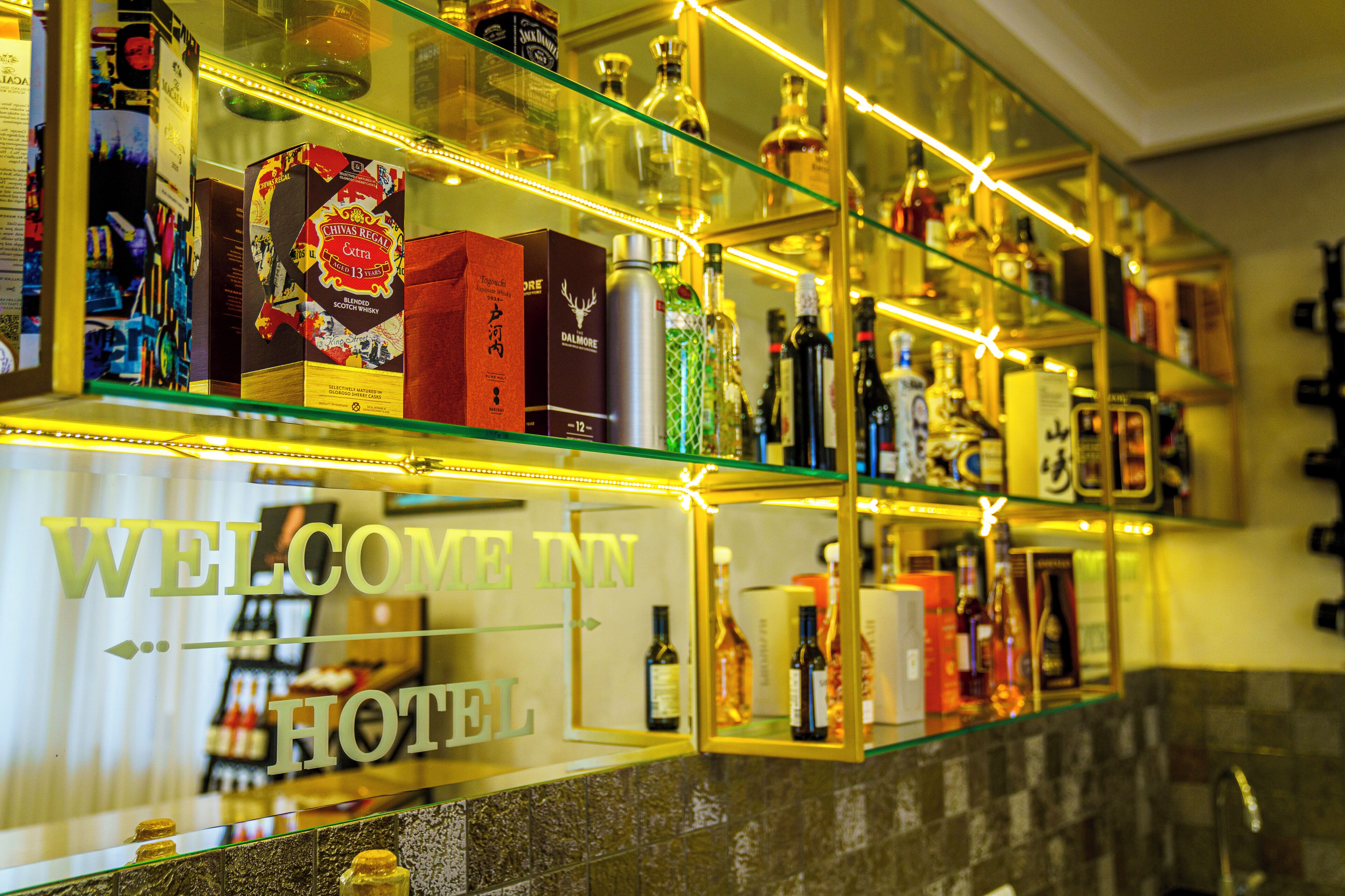 Bar (trong khuôn viên)