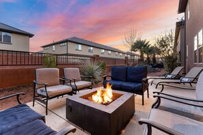 Townhome, 6 Bedrooms | Property grounds