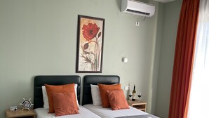 Classic Studio, 2 Twin Beds | WiFi (free), bed sheets - ApartHotel Solaris (Canj)