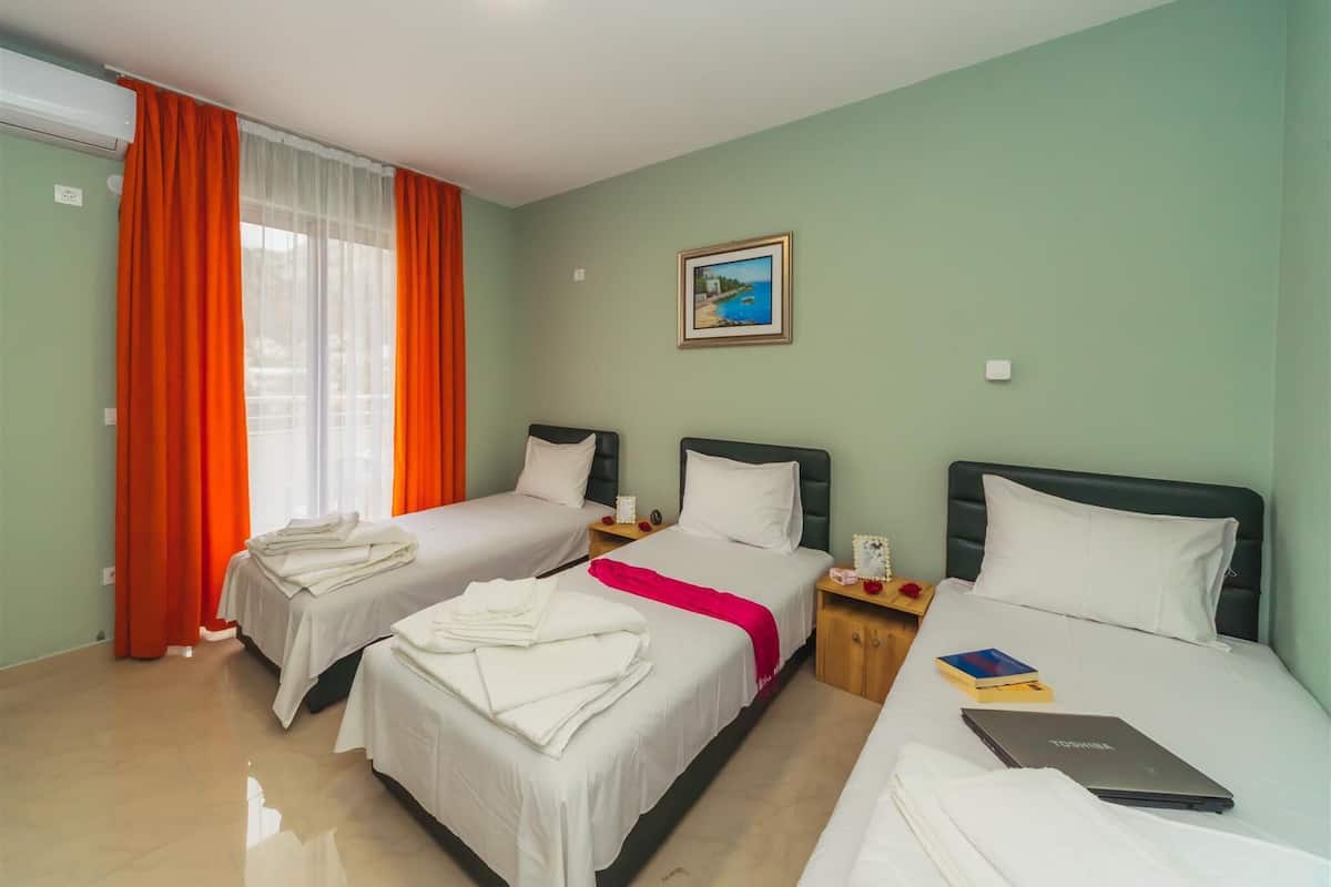 Studio tiện nghi đơn giản | Truy cập Internet không dây miễn phí, bộ trải giường