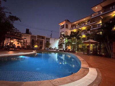 The moon kampot boutique 