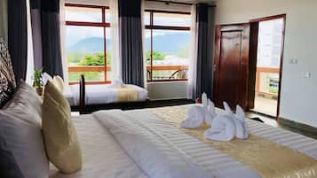 Premium bedding, minibar, individually decorated, desk