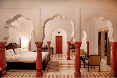 Shahpura Abhaneri Resort