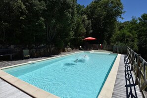Piscine extérieure, piscine chauffée