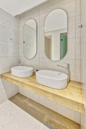 Hair dryer, towels