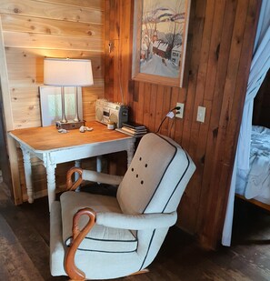 Interior - Incredible Lake Michigan views/sunsets. Intimate cottage with sandy beach. (Arcadia)