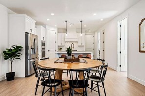 Dining - Seamons 5 Bedroom Home (St. George)