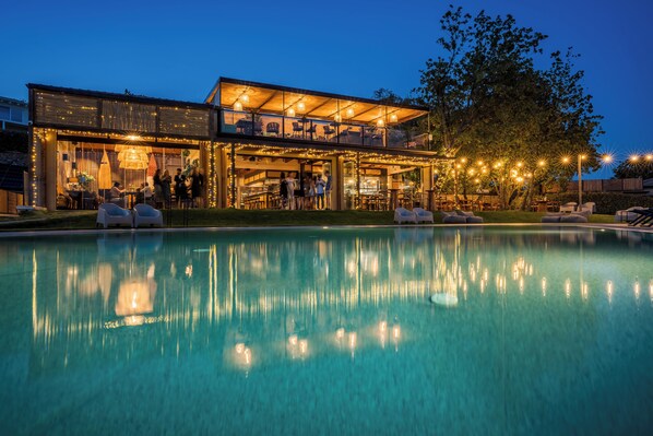 Outdoor dining - HANG LOOSE COTTAGE Hotel Resort 4 stelle Gizzeria Calabria (Gizzeria)