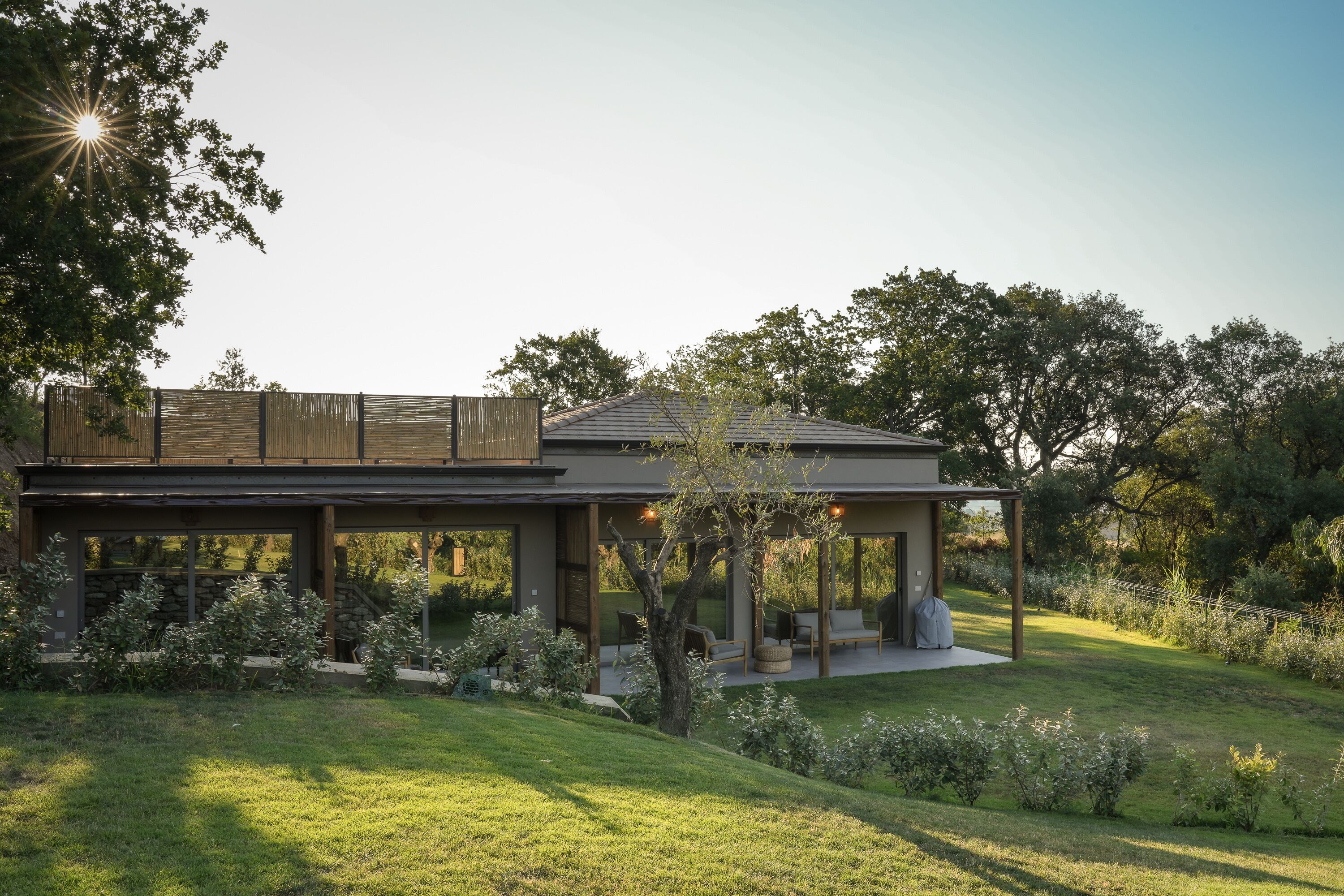 Familien-Ferienhaus, 3 Schlafzimmer, 2 Bäder, Poolblick | Garten