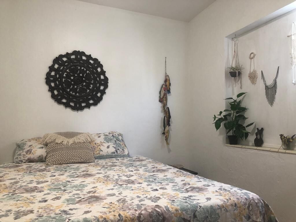 1 chambre, fer et planche à repasser, Wi-Fi gratuit, draps fournis