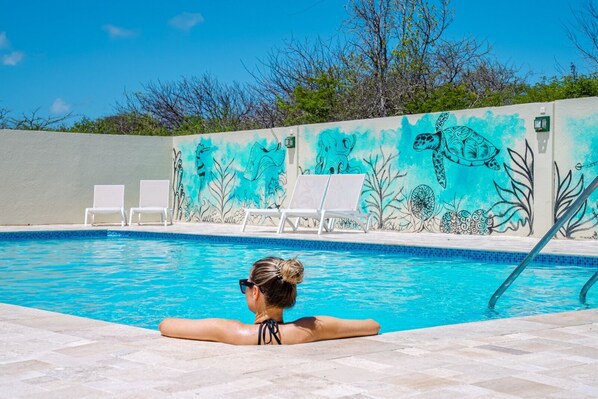 Exterior - Dream of the Green Flamingo (Fontein)