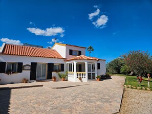 Exterior - Country House "Quinta Da Romã" with Private Pool, Private Terraces & Wi-Fi (Olhão)