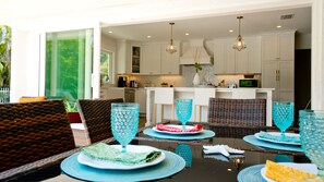 Dining - 3 bedroom luxury home on AMI, private heated pool, pet friendly (Holmes Beach)