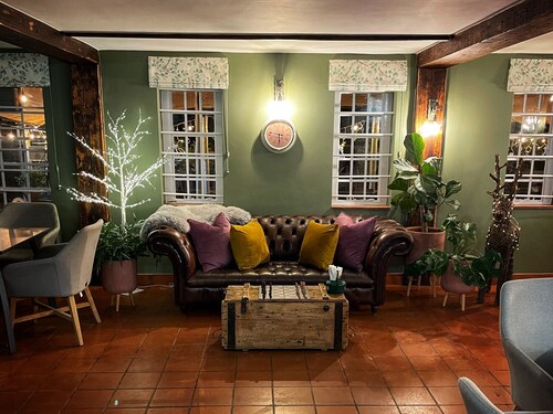 Lakeside Studio, pet friendly