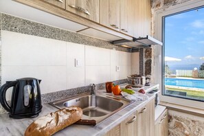 Réfrigérateur, four, plaque de cuisson, lave-vaisselle