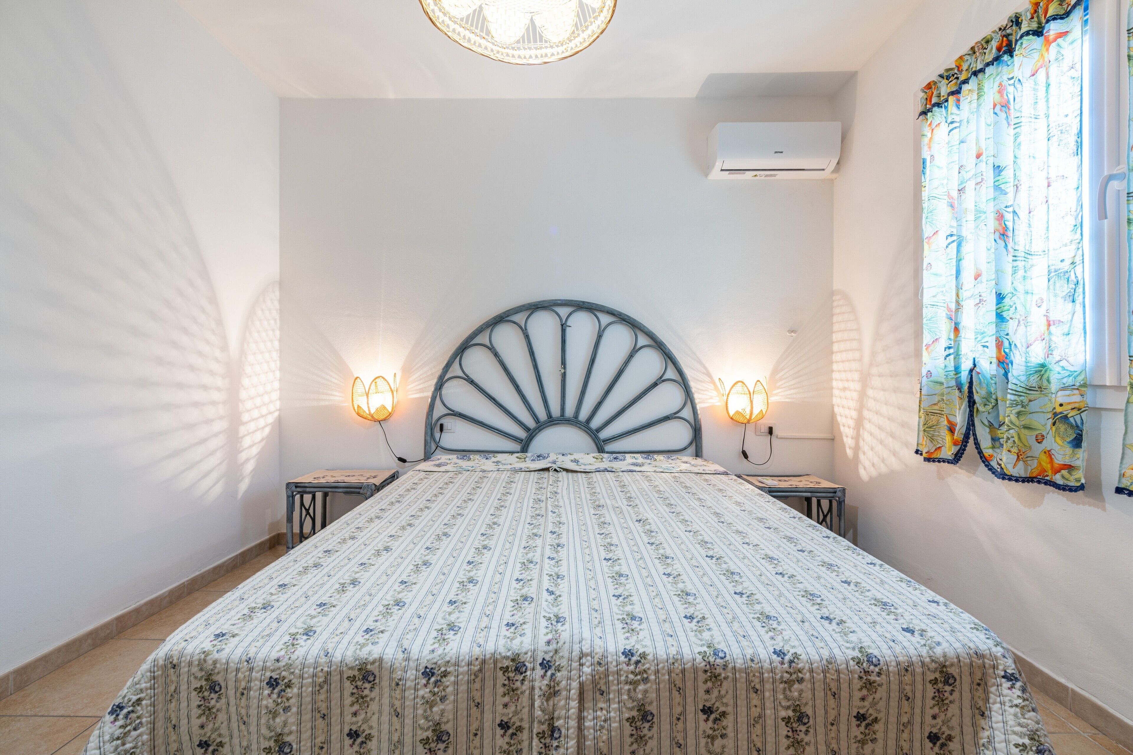 2 bedrooms, iron/ironing board, bed sheets