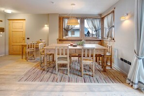 Dining - Apartment 'Casa Francesca Maurizio' with Mountain View, Private Garden and Wi-Fi (Bormio)