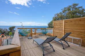 Terrace/patio - Holiday Home "Lodge Vue Mer" close to the Beach with Pool & Wi-Fi (SAINT-RAPHAËL)